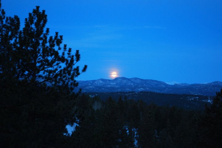 morning moon from deck april 2010 The Moon over the great Continental Divide, from Florissant, Colorado